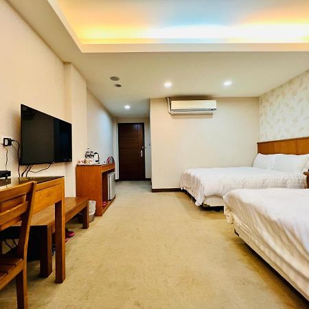 Mucha Boutique Hotel Yilan Esterno foto