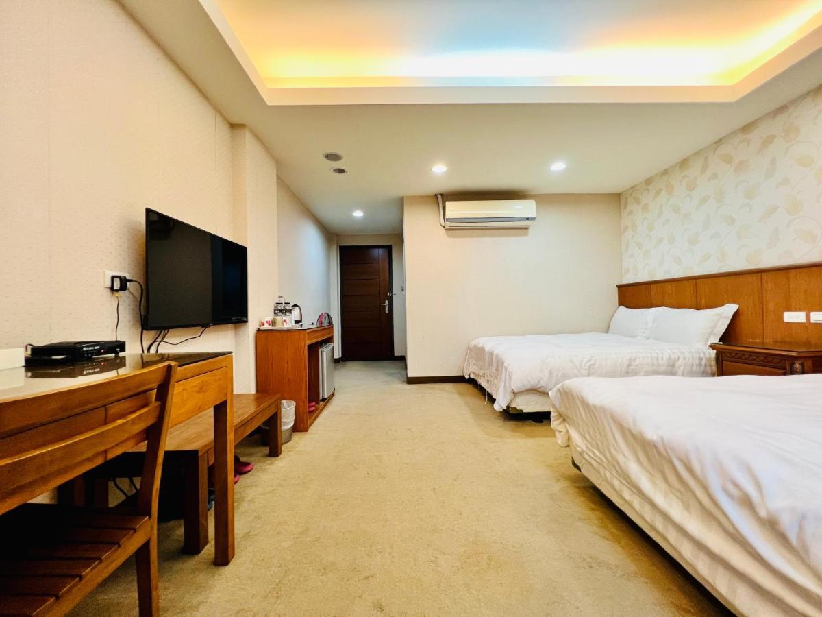 Mucha Boutique Hotel Yilan Esterno foto