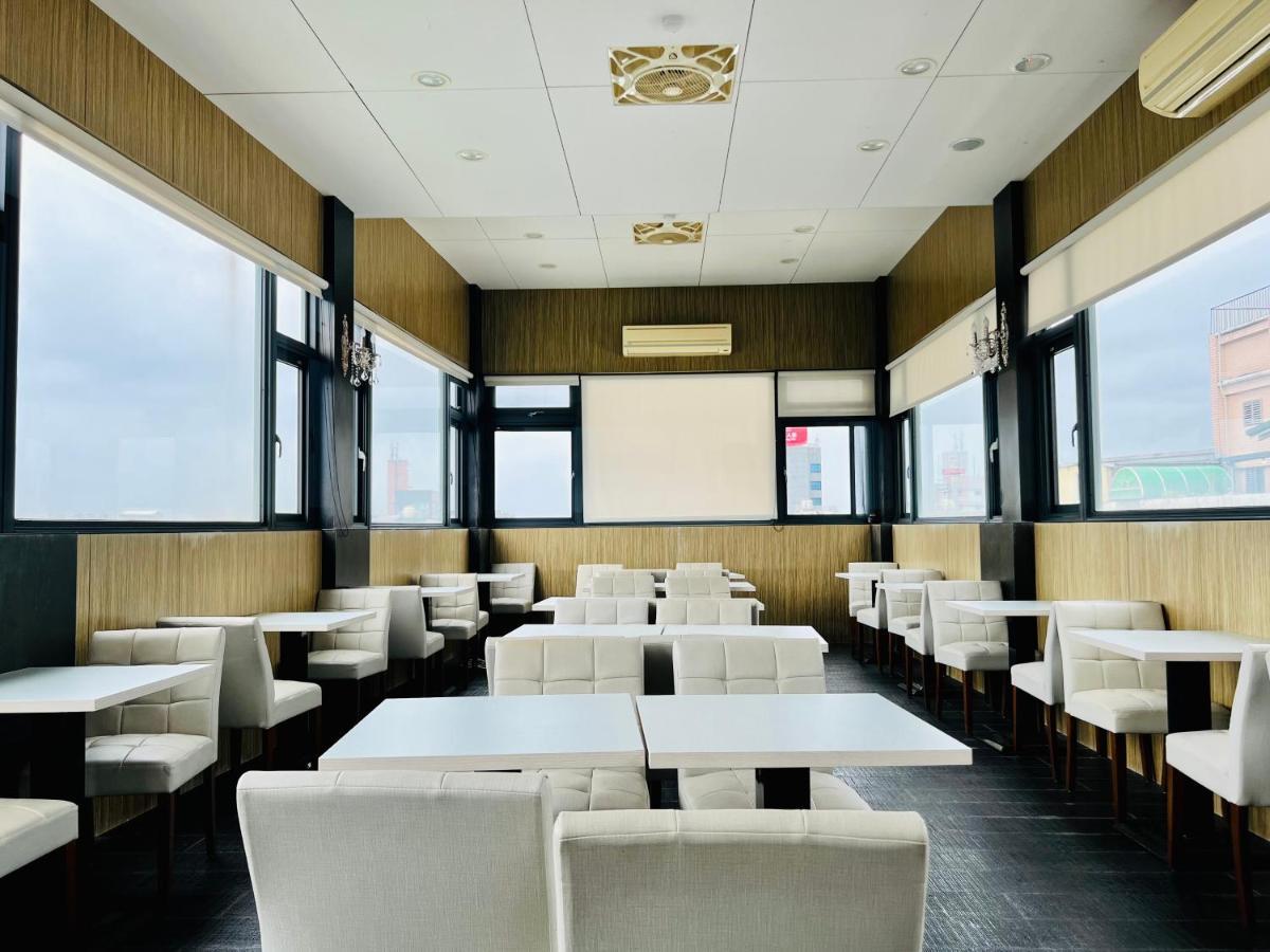 Mucha Boutique Hotel Yilan Esterno foto