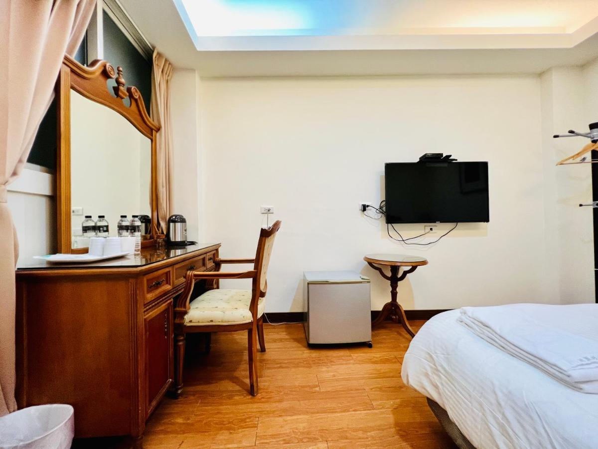 Mucha Boutique Hotel Yilan Esterno foto