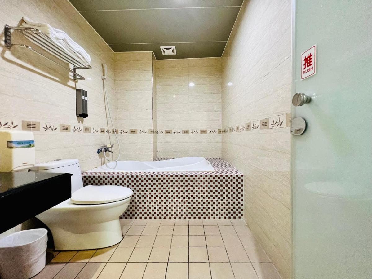 Mucha Boutique Hotel Yilan Esterno foto