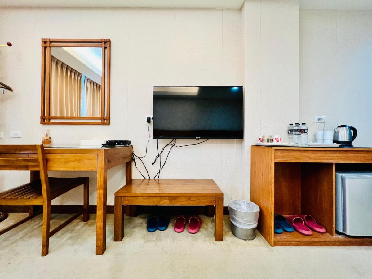 Mucha Boutique Hotel Yilan Esterno foto